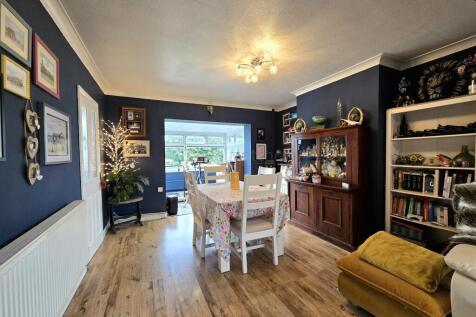 Lounge dining room