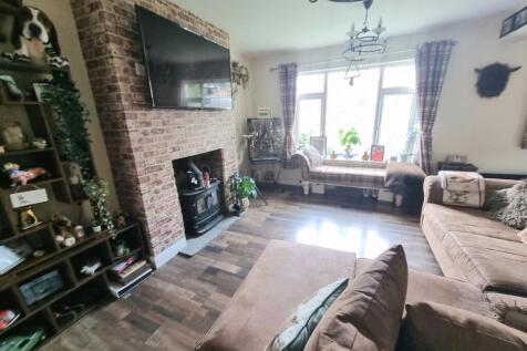 Lounge/Kitchen