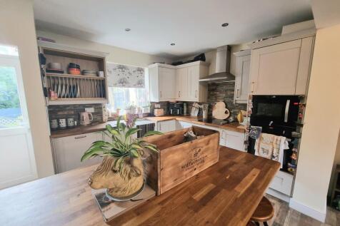 Lounge/Kitchen