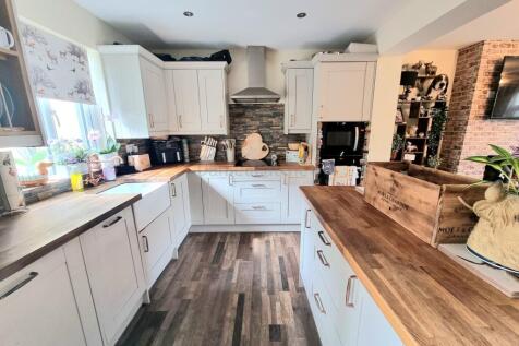 Lounge/Kitchen
