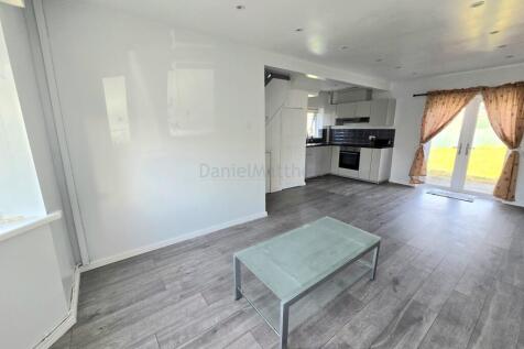 Open Plan Lounge/Diner