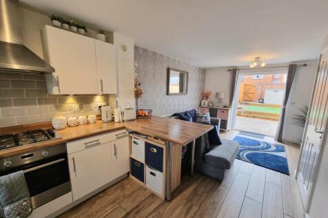 Open Plan Kitchen / Lounge