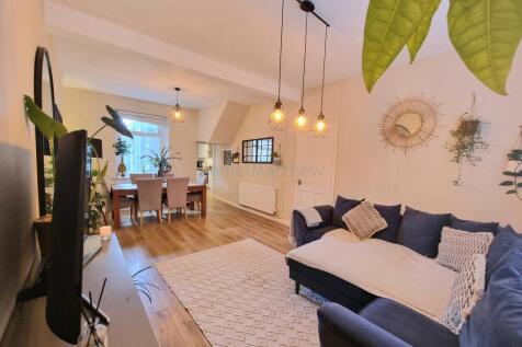 Lounge dining room