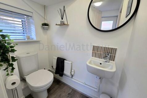 Cloakroom / WC