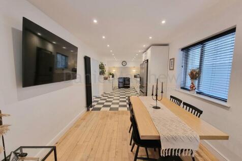 Kitchen/Diner/Family Room