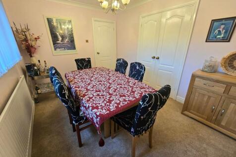 SECON RECEPTION ROOM/DINING