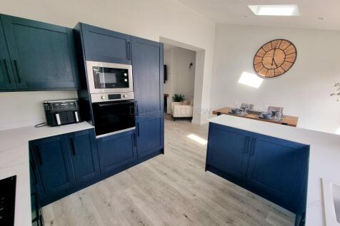 Open Plan Kitchen/Dining/Family Room