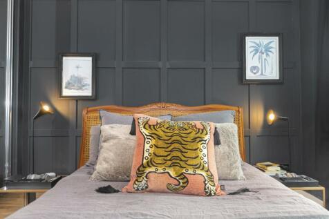Feature Bed 1.jpg