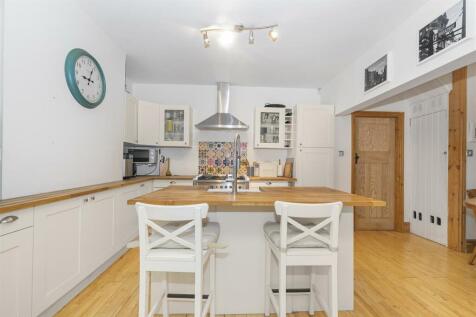 Kitchen 4.jpg