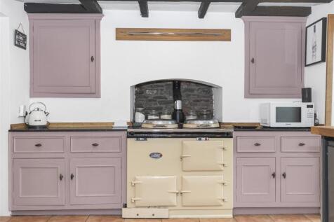 Feature Kitchen.jpg