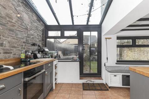 Kitchen 3.jpg