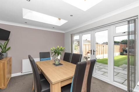 Dining Room.jpg