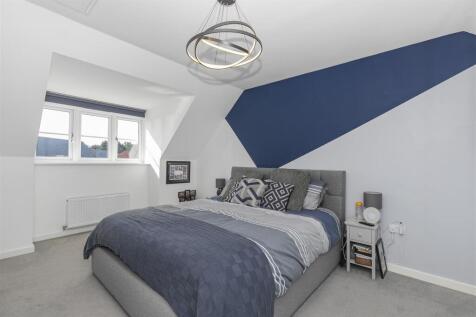Bed 1.jpg