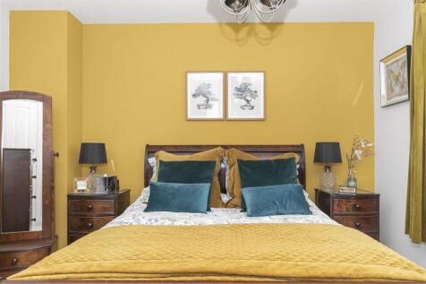 Feature Bed 1.jpg