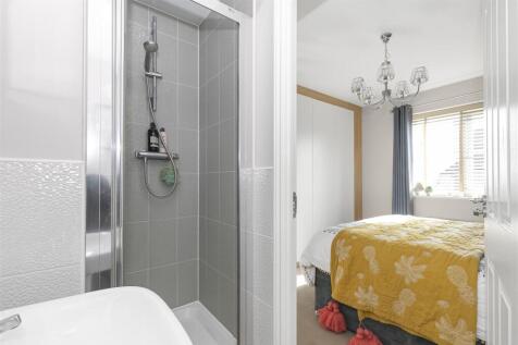 Guest En Suite &amp; Bedroom.jpg