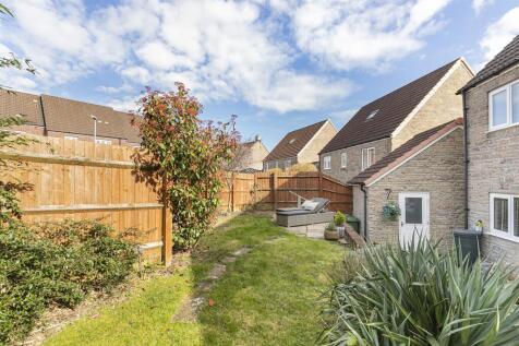 Rear Garden 2.jpg
