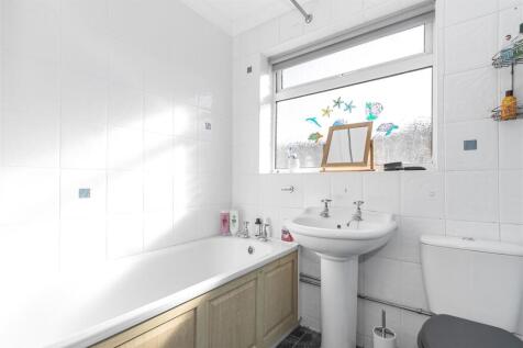 Bathroom.jpg