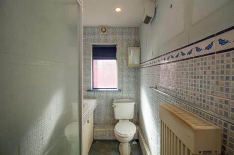 Bathroom_edited.jpg