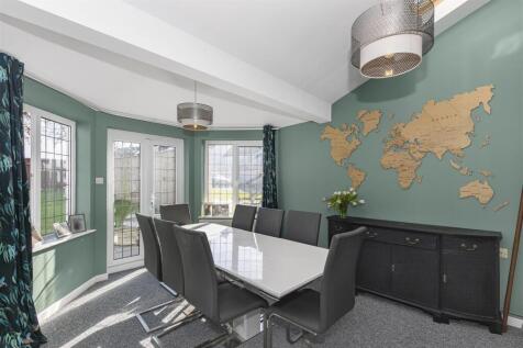Dining Room.jpg
