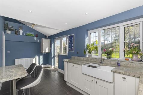 Kitchen 3.jpg