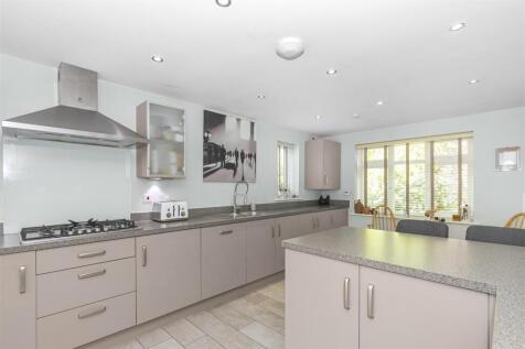Kitchen 1.3.jpg