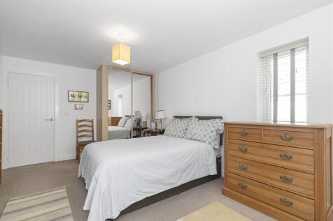 Bedroom 2.2.jpg