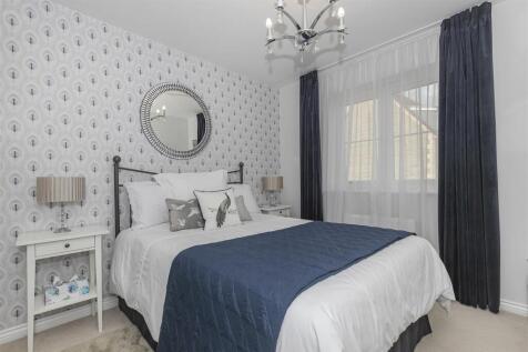 Bedroom 1.jpg