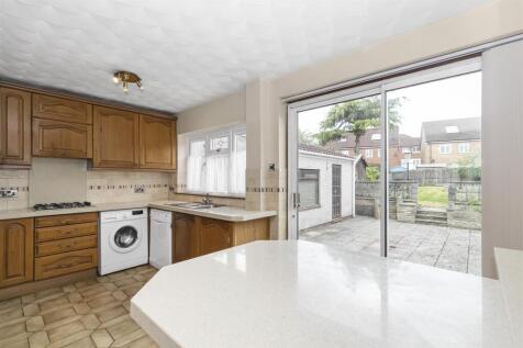 Kitchen 1.jpg
