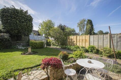 Rear Garden 2.jpg