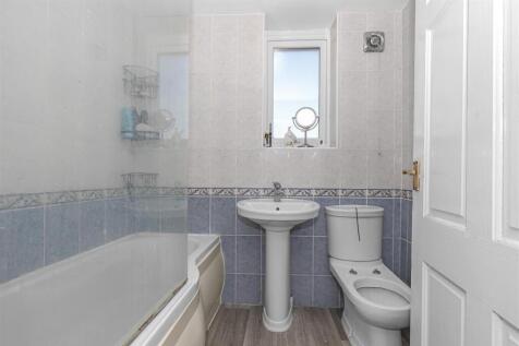 Bathroom.jpg