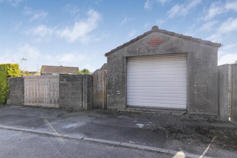 Detached Garage.jpg