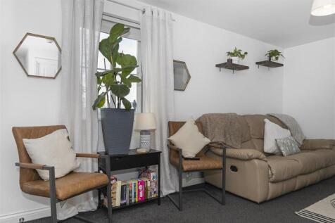 Feature Lounge.jpg