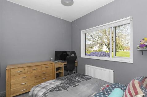 Bed 4.jpg
