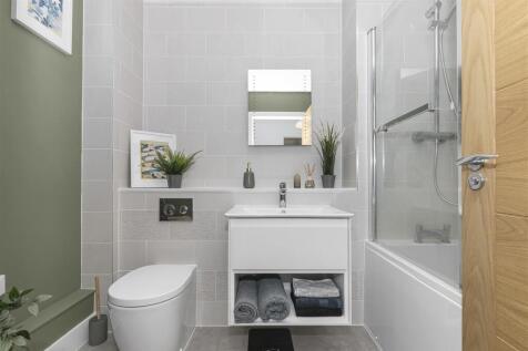 Bathroom.jpg