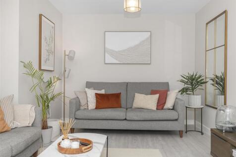 Lounge Feature 2.jpg