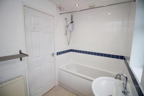 Bathroom 2_edited.jpg