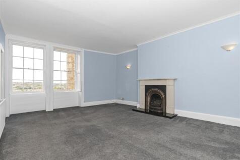 Lounge 1.jpg