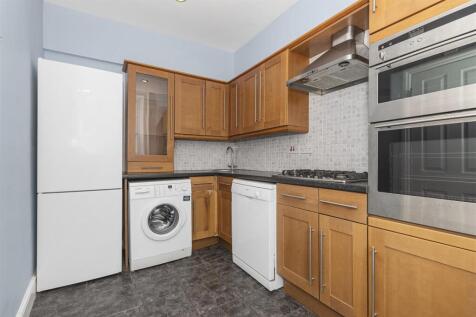 Kitchen 1.jpg