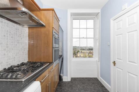 Kitchen 3.jpg
