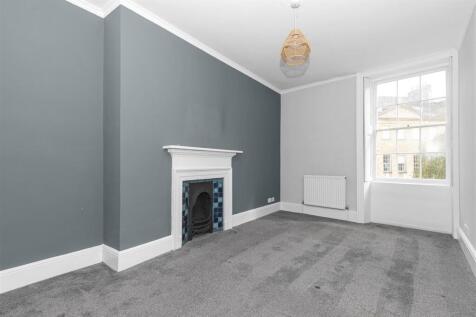 Bedroom 1.jpg