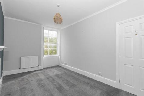 Bedroom 1.1.jpg