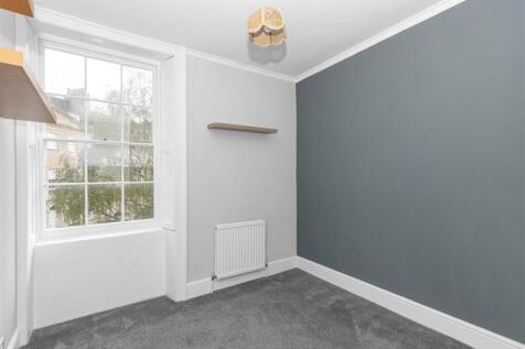 Bedroom 1.2.jpg