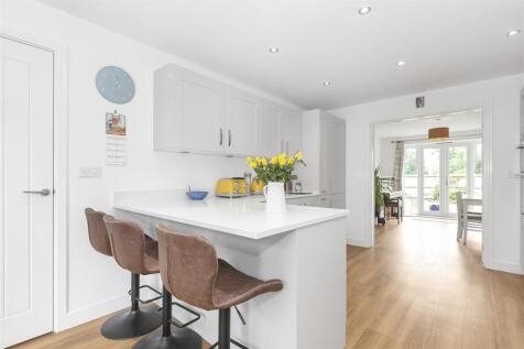 Kitchen 1.1.jpg