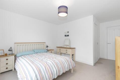 Bedroom 1.2.jpg