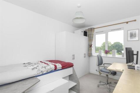 Bedroom 4.jpg