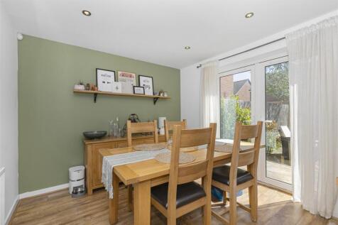Dining Area.jpg