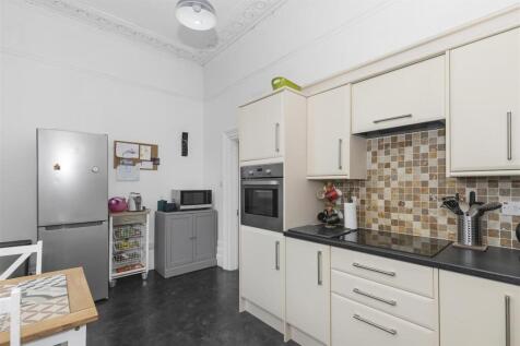 Kitchen 1.3.jpg