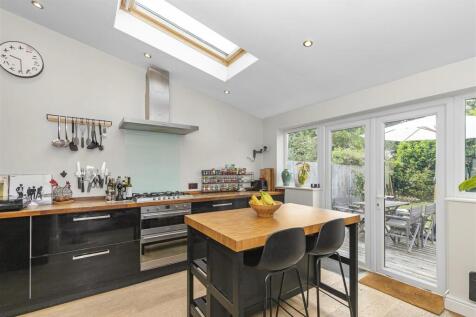 Kitchen 1.2.jpg