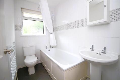 Bathroom.JPG