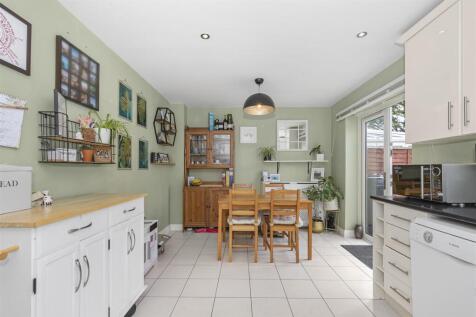 Dining Area.jpg